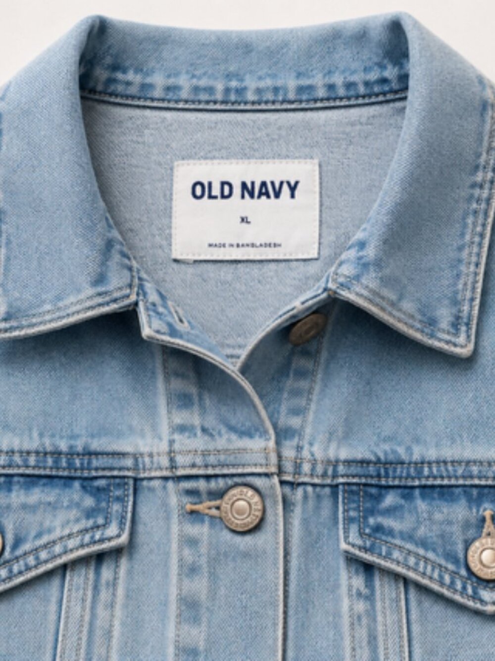 Old Navy Light Wash Denim Jacket Women’s XL Button Front Trucker Jean Jacket